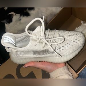 Yeezy Boost 350 V2 Bone